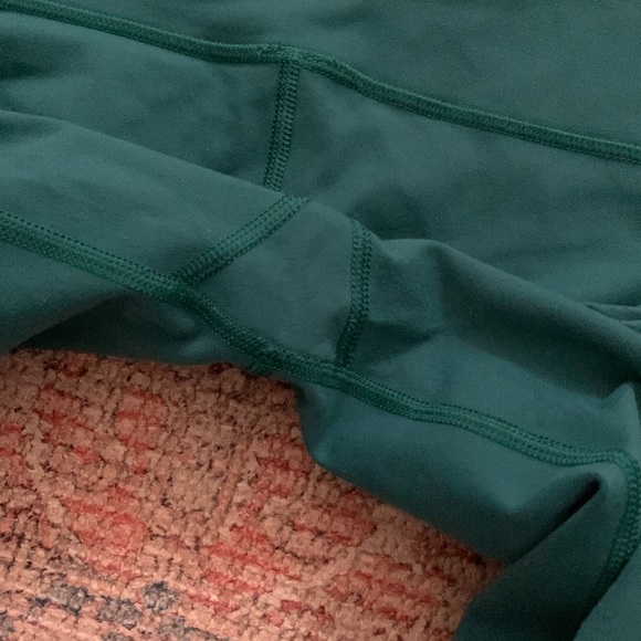 Lululemon Wunder Under size 8 - Picture 2 of 4